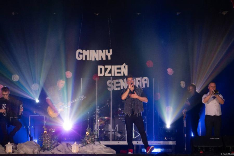 Gminny Dzień Seniora w Ciepłowodach – święto radości, muzyki i wspólnoty