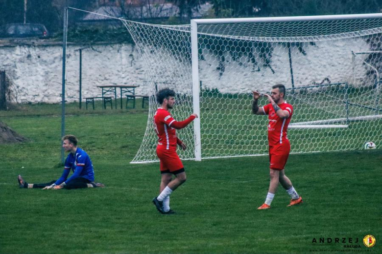 Klasa okręgowa: Zamek Kamieniec Ząbkowicki 2:1 (1:0) Włókniarz Głuszyca