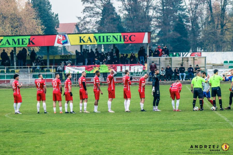 Klasa okręgowa: Zamek Kamieniec Ząbkowicki 2:1 (1:0) Włókniarz Głuszyca