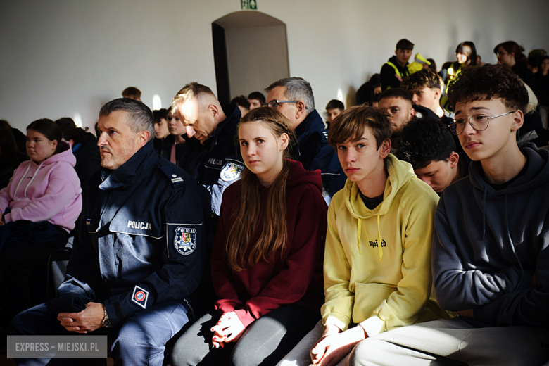 Jak zachować się w sytuacji ataku terrorystycznego? Szkolenie dla uczniów 