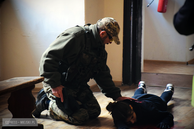 Jak zachować się w sytuacji ataku terrorystycznego? Szkolenie dla uczniów 