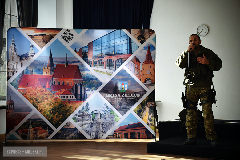 Jak zachować się w sytuacji ataku terrorystycznego? Szkolenie dla uczniów 