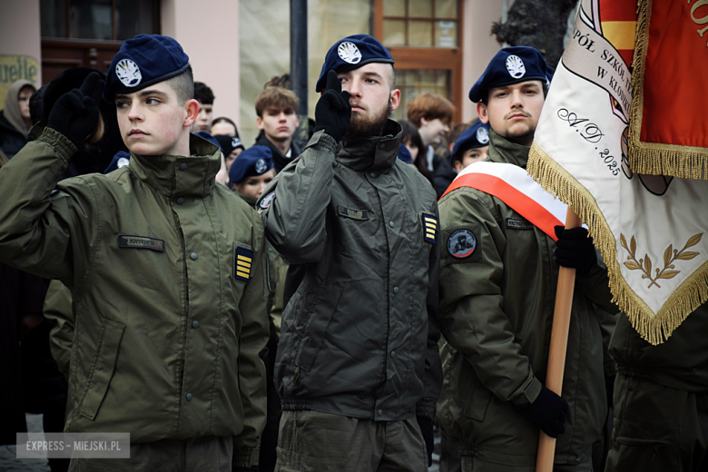 Uroczystość ślubowania kadetów klasy mundurowej w Zespole Szkół Ponadpodstawowych w Ziębicach