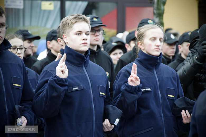 Uroczystość ślubowania kadetów klasy mundurowej w Zespole Szkół Ponadpodstawowych w Ziębicach