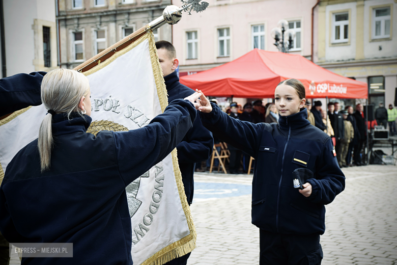 Uroczystość ślubowania kadetów klasy mundurowej w Zespole Szkół Ponadpodstawowych w Ziębicach