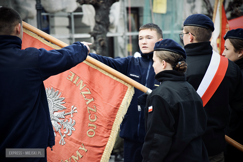 Uroczystość ślubowania kadetów klasy mundurowej w Zespole Szkół Ponadpodstawowych w Ziębicach