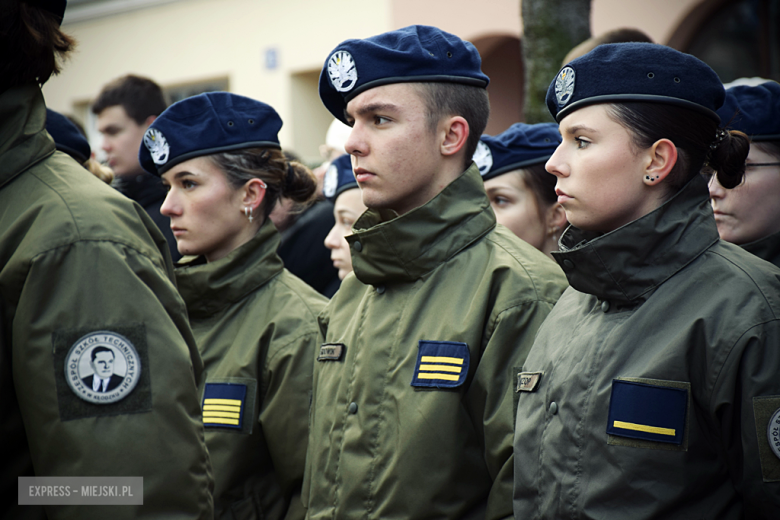 Uroczystość ślubowania kadetów klasy mundurowej w Zespole Szkół Ponadpodstawowych w Ziębicach
