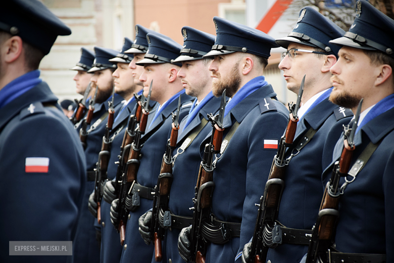 Uroczystość ślubowania kadetów klasy mundurowej w Zespole Szkół Ponadpodstawowych w Ziębicach