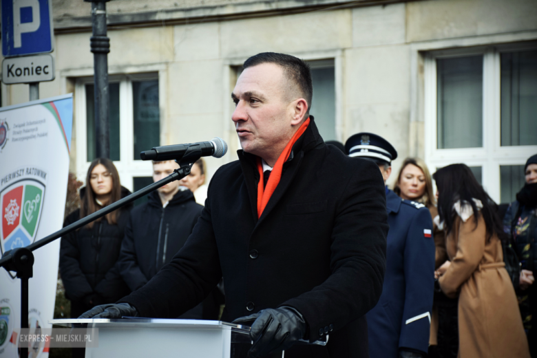 Uroczystość ślubowania kadetów klasy mundurowej w Zespole Szkół Ponadpodstawowych w Ziębicach