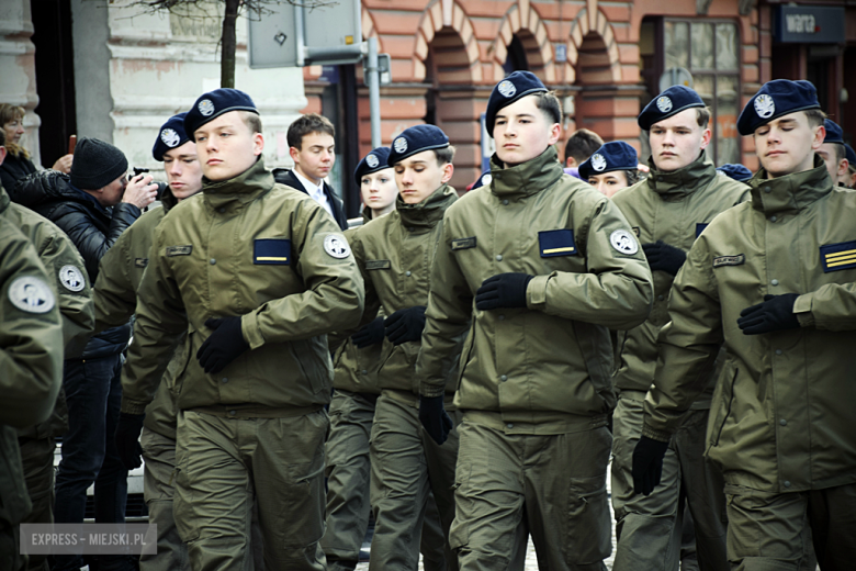 Uroczystość ślubowania kadetów klasy mundurowej w Zespole Szkół Ponadpodstawowych w Ziębicach