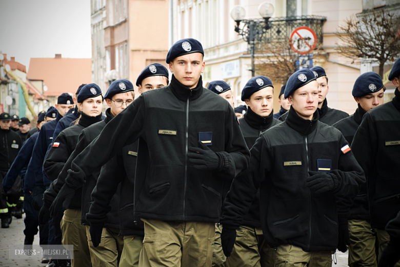 Uroczystość ślubowania kadetów klasy mundurowej w Zespole Szkół Ponadpodstawowych w Ziębicach