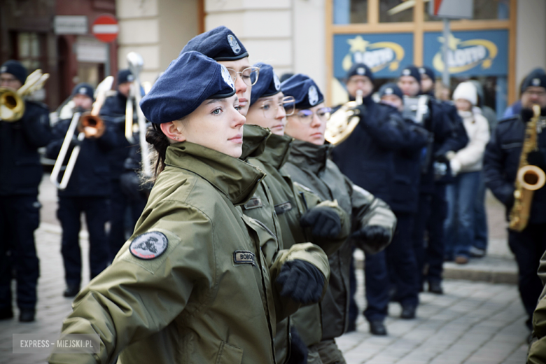 Uroczystość ślubowania kadetów klasy mundurowej w Zespole Szkół Ponadpodstawowych w Ziębicach