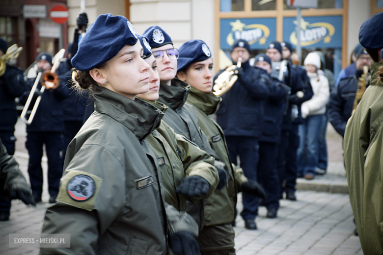 Uroczystość ślubowania kadetów klasy mundurowej w Zespole Szkół Ponadpodstawowych w Ziębicach