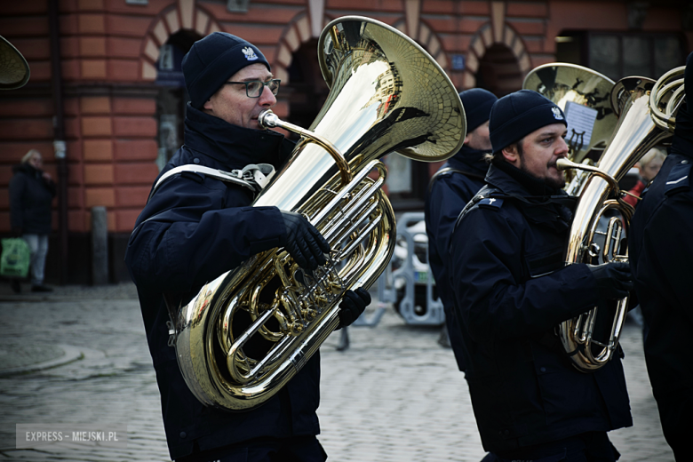 Uroczystość ślubowania kadetów klasy mundurowej w Zespole Szkół Ponadpodstawowych w Ziębicach