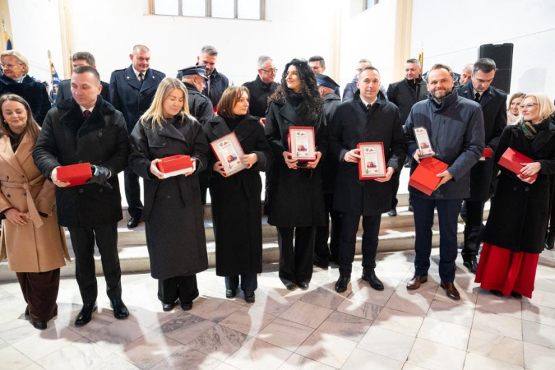 	Nowy sztandar, nowy samochód, ta sama misja – jubileusz 80-lecia OSP Ożary