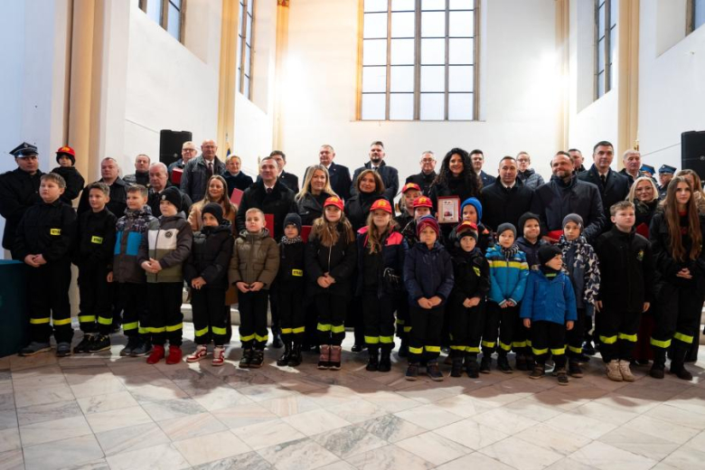 	Nowy sztandar, nowy samochód, ta sama misja – jubileusz 80-lecia OSP Ożary