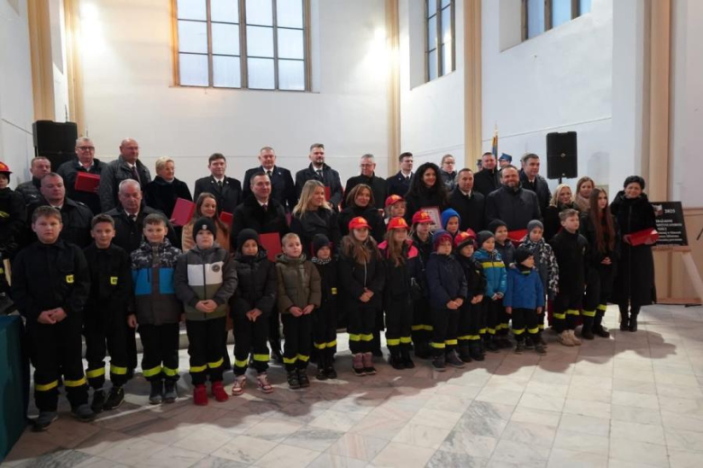 	Nowy sztandar, nowy samochód, ta sama misja – jubileusz 80-lecia OSP Ożary