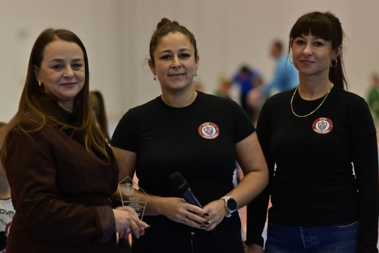 Sześcio i siedmiolatki rywalizowały w Mikołajkowym Turnieju Piłki Nożnej o Puchar Burmistrza Ziębic 