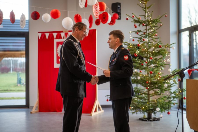 80-lecie Ochotniczych Straży Pożarnych w Gminie Stoszowice oraz przekazanie samochodów dla OSP