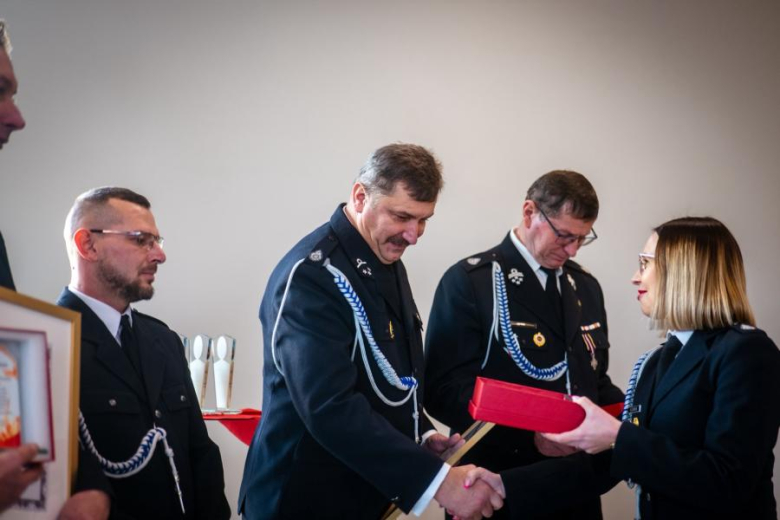 80-lecie Ochotniczych Straży Pożarnych w Gminie Stoszowice oraz przekazanie samochodów dla OSP