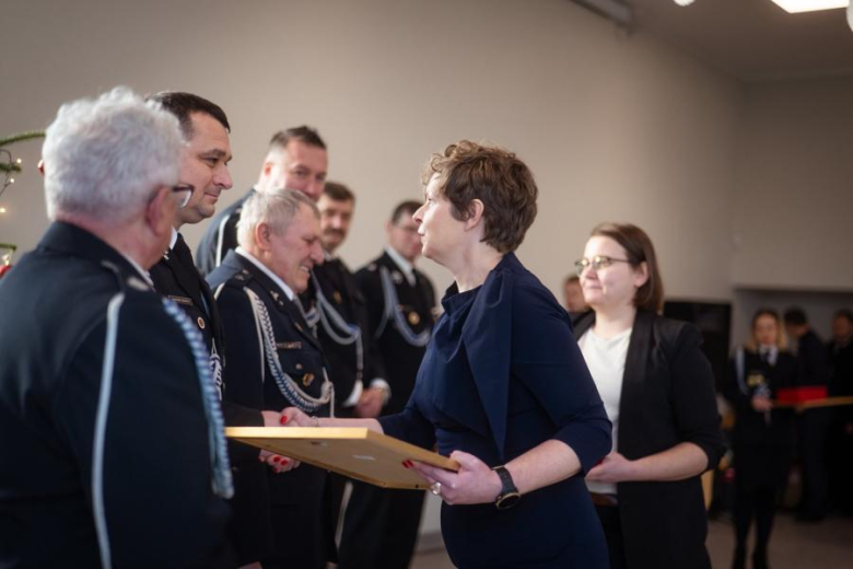 80-lecie Ochotniczych Straży Pożarnych w Gminie Stoszowice oraz przekazanie samochodów dla OSP