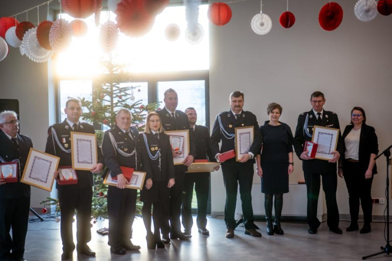80-lecie Ochotniczych Straży Pożarnych w Gminie Stoszowice oraz przekazanie samochodów dla OSP