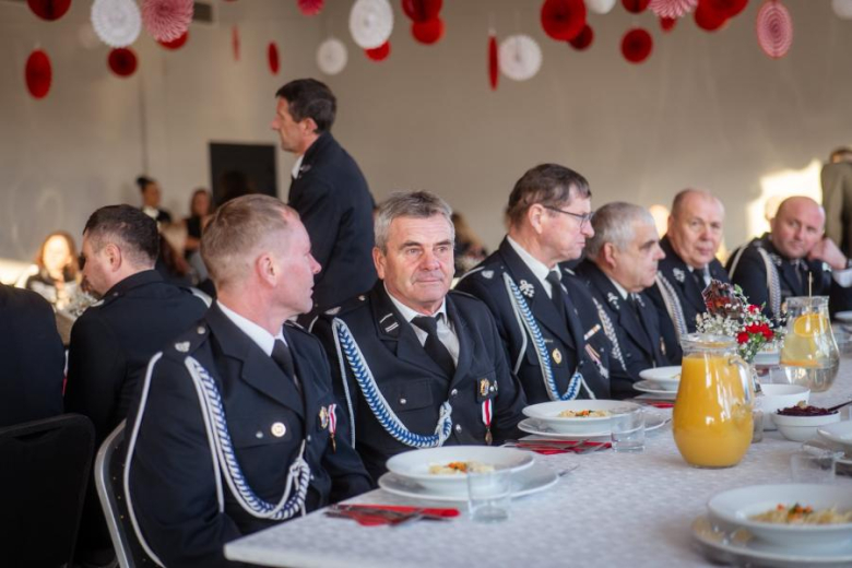 80-lecie Ochotniczych Straży Pożarnych w Gminie Stoszowice oraz przekazanie samochodów dla OSP
