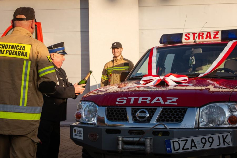 80-lecie Ochotniczych Straży Pożarnych w Gminie Stoszowice oraz przekazanie samochodów dla OSP
