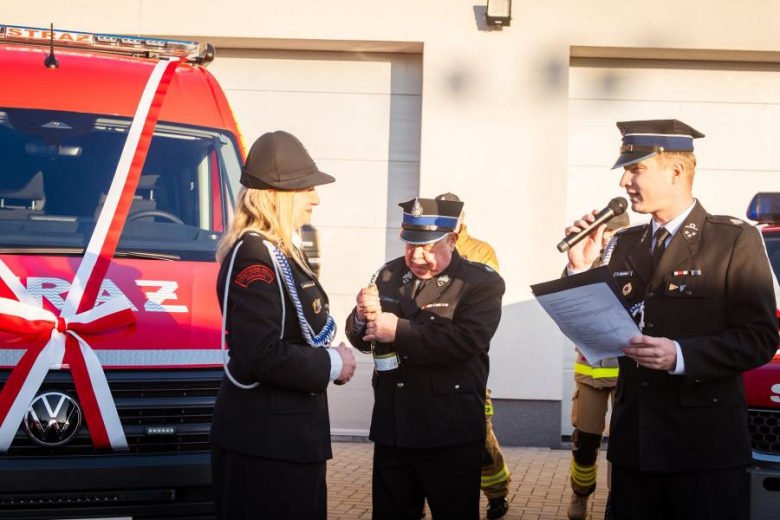 80-lecie Ochotniczych Straży Pożarnych w Gminie Stoszowice oraz przekazanie samochodów dla OSP