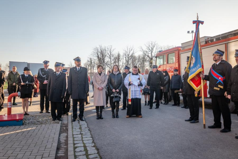 80-lecie Ochotniczych Straży Pożarnych w Gminie Stoszowice oraz przekazanie samochodów dla OSP