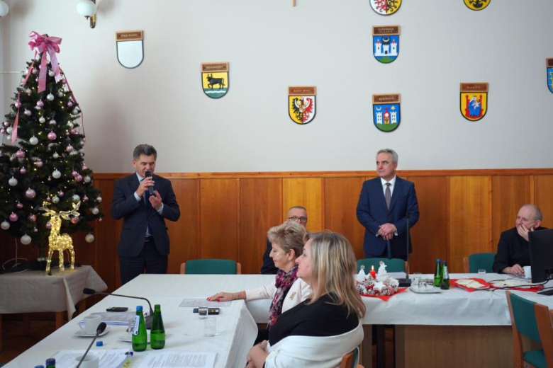 XVIII sesja Rady Powiatu Ząbkowickiego. Uchwalono budżet na 2026 rok