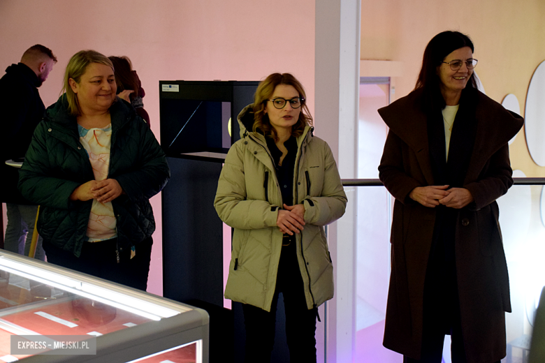 Złotostockie monety odtworzone z precyzją mistrzów. Wyjątkowa wystawa replik i hologramów