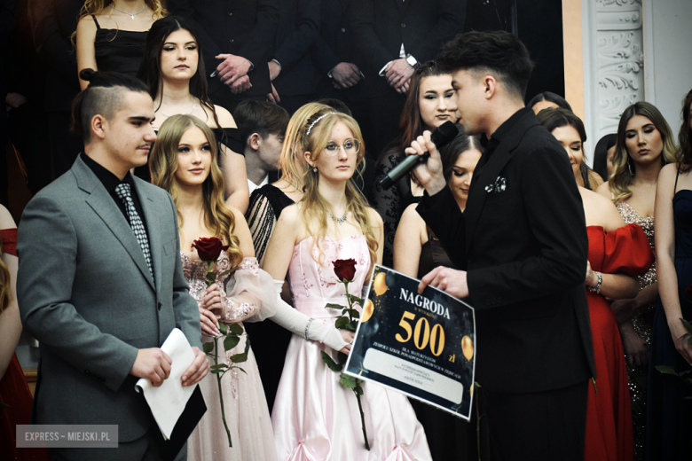 Studniówka w Zespole Szkół Ponadpodstawowych w Ziębicach [foto]