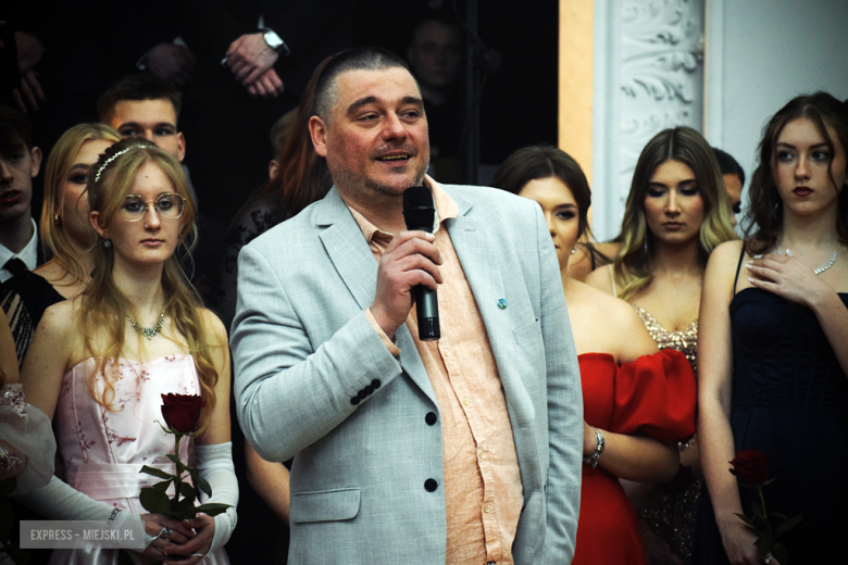 Studniówka w Zespole Szkół Ponadpodstawowych w Ziębicach [foto]