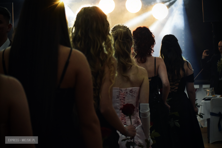 Studniówka w Zespole Szkół Ponadpodstawowych w Ziębicach [foto]