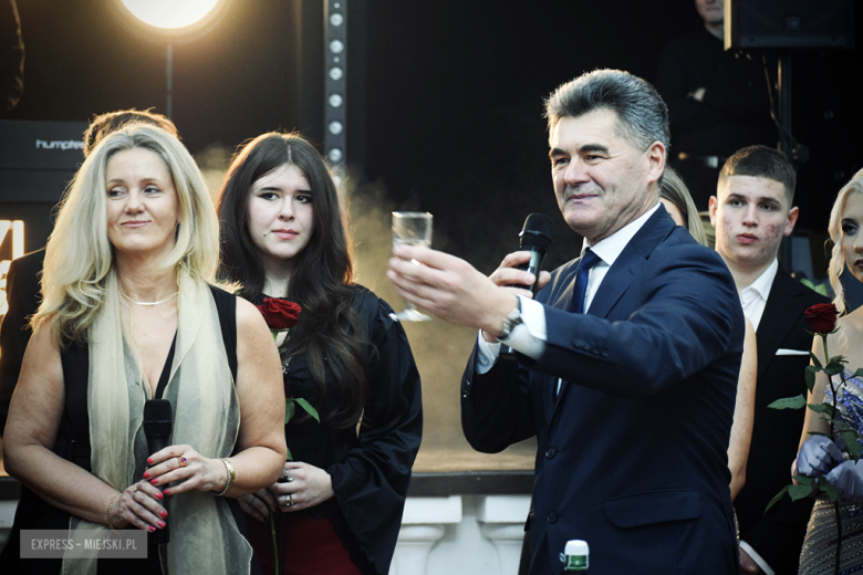 Studniówka w Zespole Szkół Ponadpodstawowych w Ziębicach [foto]