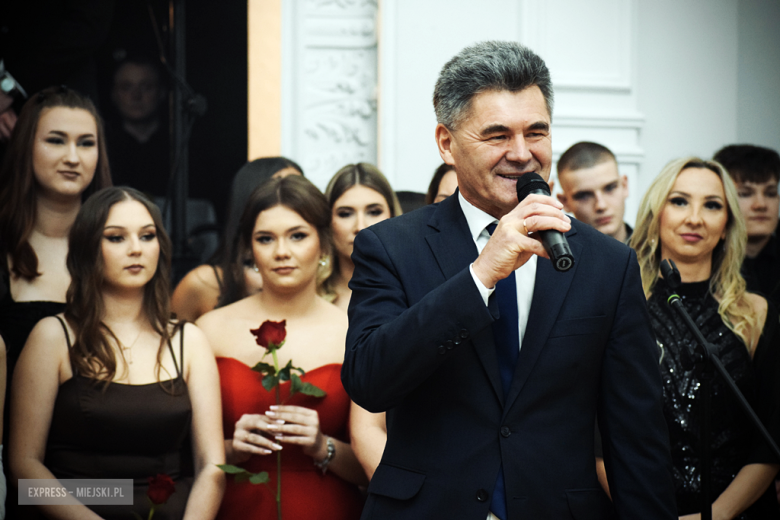 Studniówka w Zespole Szkół Ponadpodstawowych w Ziębicach [foto]