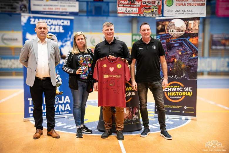 Lokalne drużyny pokazały wielkie serca - turniej charytatywny Orzeł Cup 2026! Gospodarze najlepsi