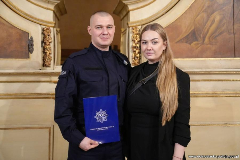 Uroczyste ślubowanie nowych policjantów we wrocławskim Oratorium Marianum