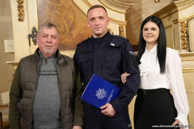 Uroczyste ślubowanie nowych policjantów we wrocławskim Oratorium Marianum