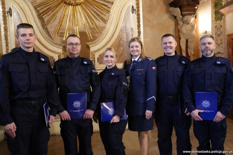Uroczyste ślubowanie nowych policjantów we wrocławskim Oratorium Marianum