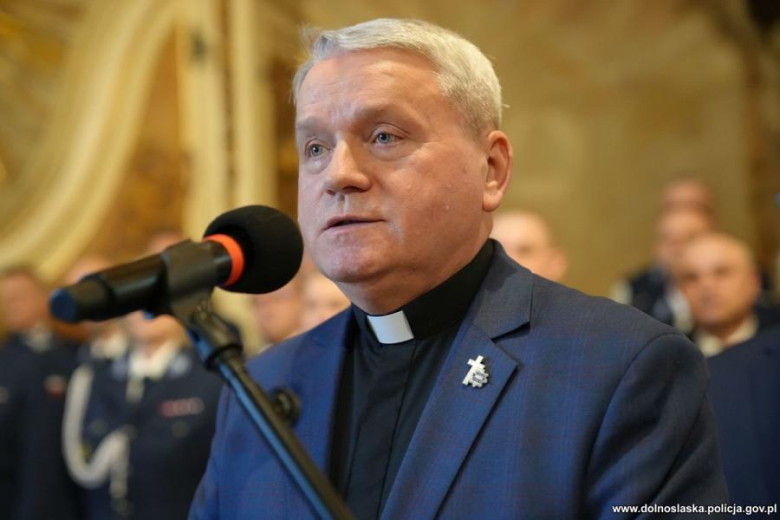 Uroczyste ślubowanie nowych policjantów we wrocławskim Oratorium Marianum