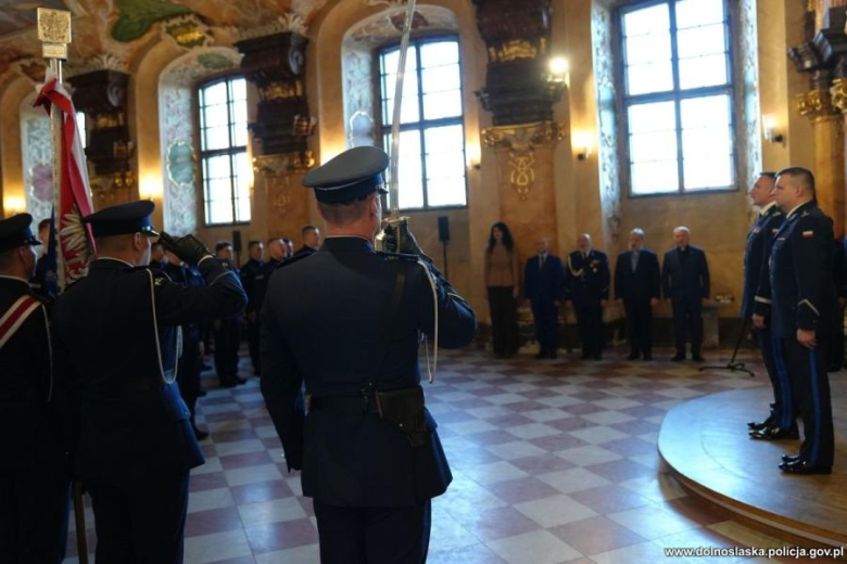 Uroczyste ślubowanie nowych policjantów we wrocławskim Oratorium Marianum