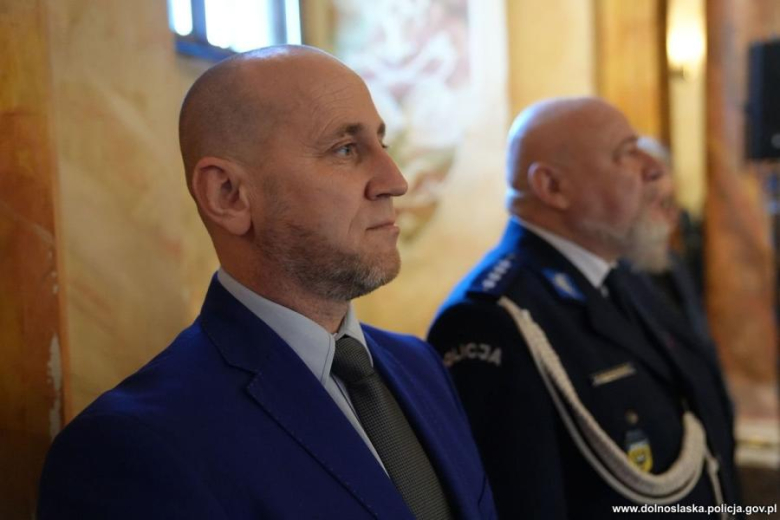 Uroczyste ślubowanie nowych policjantów we wrocławskim Oratorium Marianum