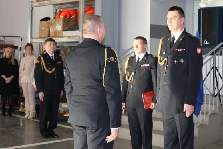 Pożegnanie z mundurem. St. bryg. Krzysztof Welcz kończy służbę po 32 latach w PSP Ząbkowice Śląskie