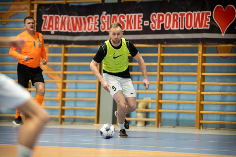 Ząbkowicka Liga Futsalu wkroczyła w decydującą fazę. Znamy cztery ekipy, które zawalczą o mistrza