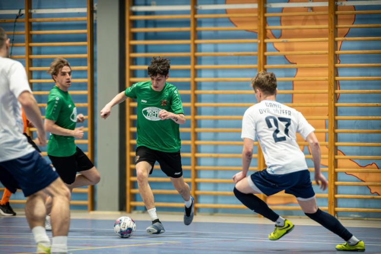 Ząbkowicka Liga Futsalu wkroczyła w decydującą fazę. Znamy cztery ekipy, które zawalczą o mistrza