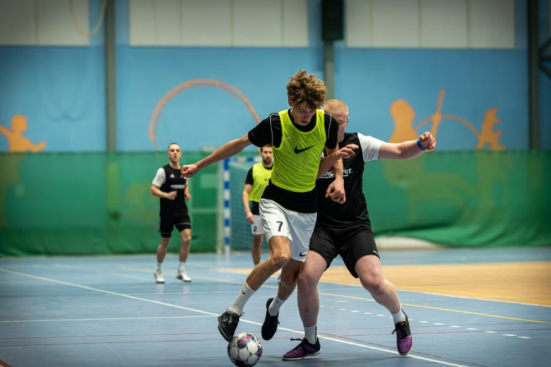 Ząbkowicka Liga Futsalu wkroczyła w decydującą fazę. Znamy cztery ekipy, które zawalczą o mistrza