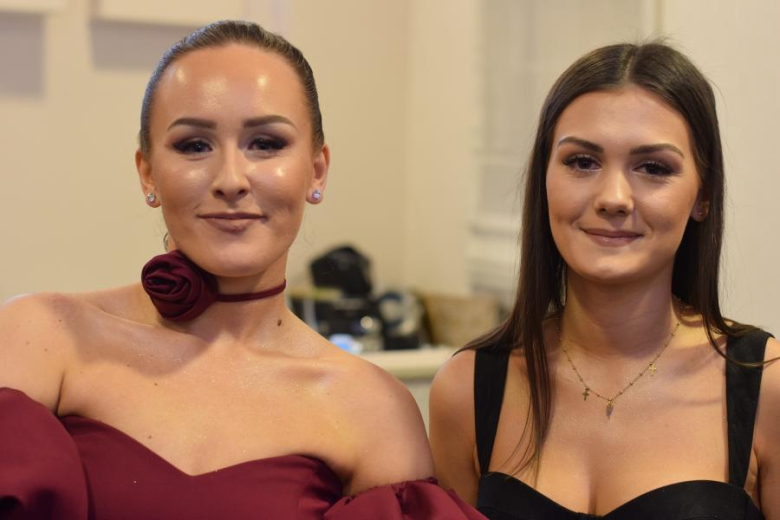 Maturzyści z „Wrocławskiej” bawili się na studniówce [foto]