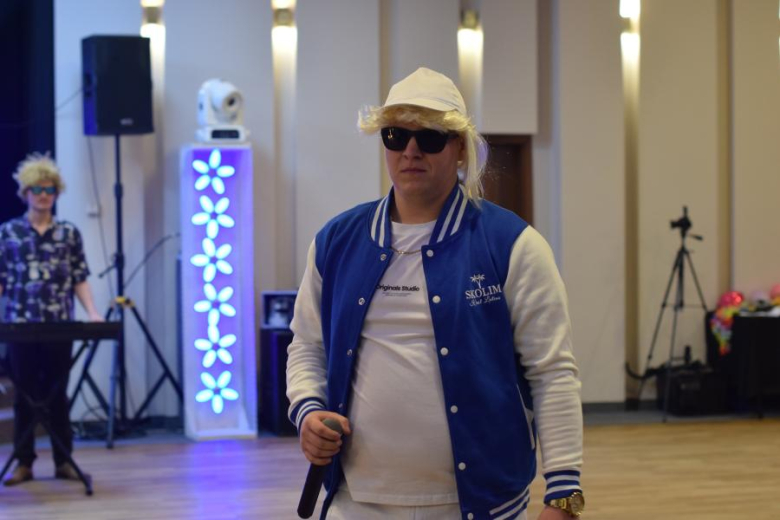 Maturzyści z „Wrocławskiej” bawili się na studniówce [foto]